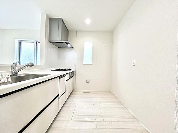 ゆとりあるキッチンではご家族と楽しくお料理ができます。