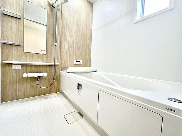 落ち着いた雰囲気でゆっくりお寛ぎいただけるバスルーム