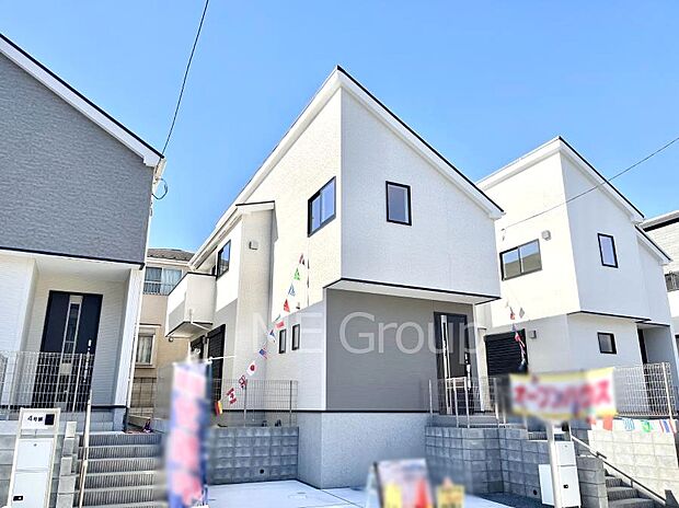 たっぷりの陽光と心地よい風が舞い込む住まい