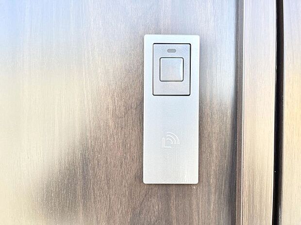 スマートに開錠できる電子キー