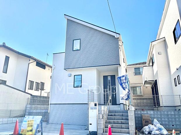 たっぷりの陽光と心地よい風が舞い込む住まい