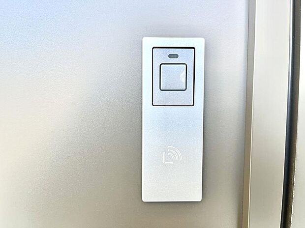 スマートに開錠できる電子キー