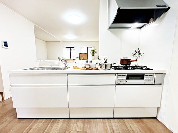 ゆとりあるキッチンではご家族と楽しくお料理ができます。