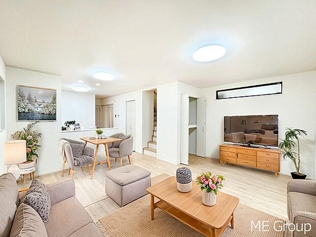 日当たりのいいリビングでゆったりとしたティータイムを!※家具はCGです