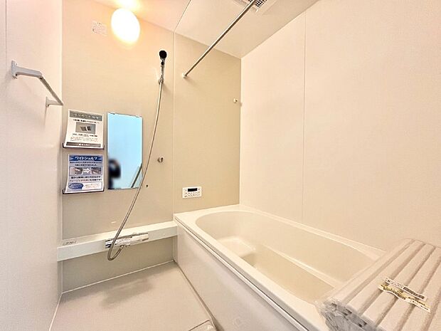 落ち着いた雰囲気でゆっくりお寛ぎいただけるバスルーム