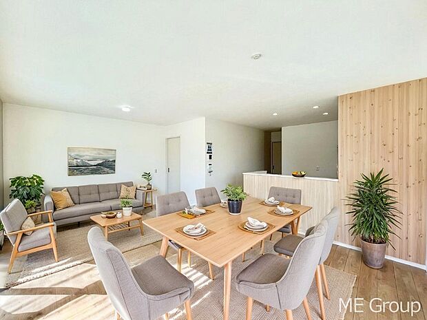 落ち着いた雰囲気のＬＤＫは家族みんなの快適空間※家具はCGです