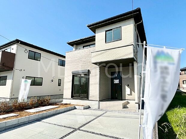 洗練された外観、上質な住空間が広がる室内は永く安心して過ごせる住居です。