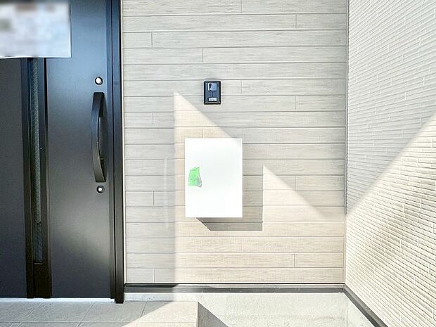 シンプルデザインのポスト。