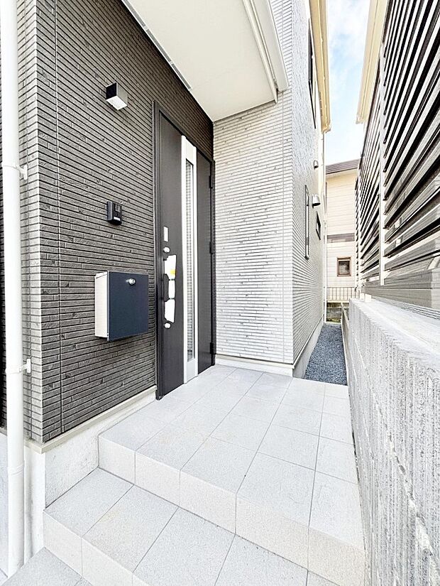 いつも気持ち良くご家族を迎えられる玄関