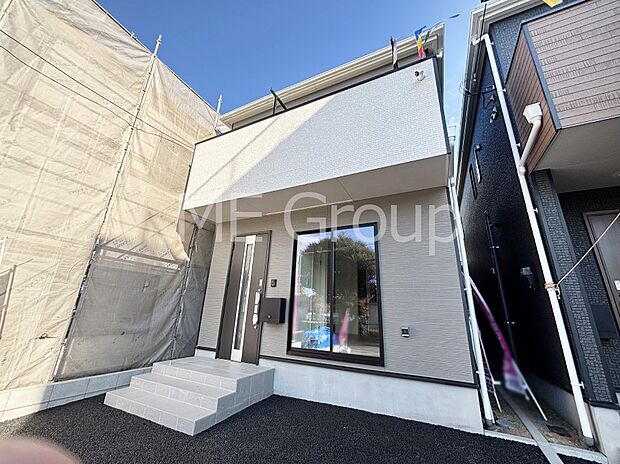 溢れる陽光でご家族の笑顔も輝く