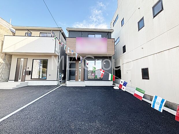 溢れる陽光でご家族の笑顔も輝く