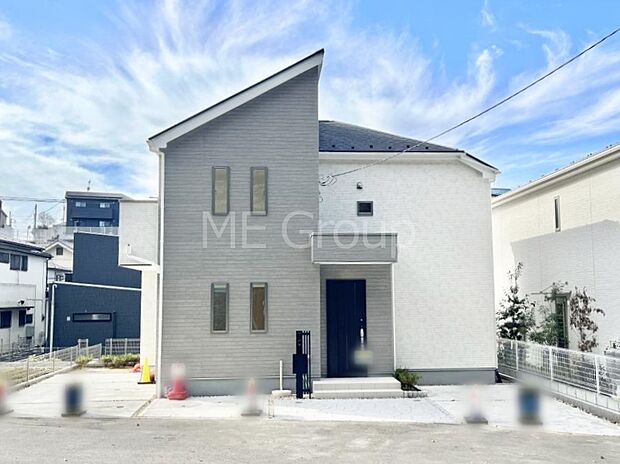 たっぷりの陽光と心地よい風が舞い込む住まい