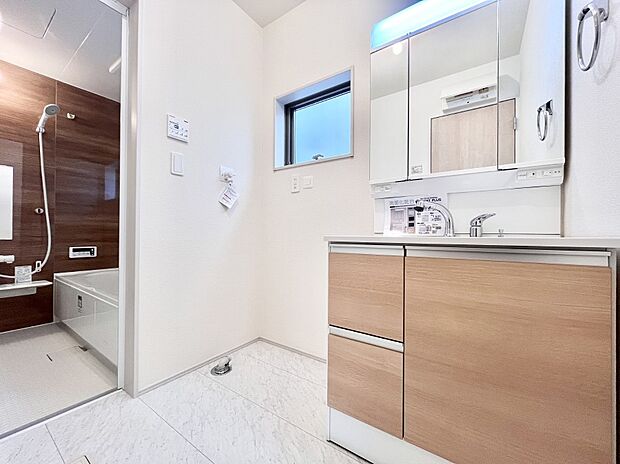 身支度もスムーズにおこなえる脱衣場