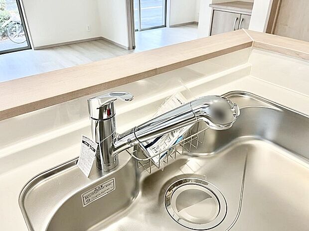 浄水器一体型のキッチンで洗い物用・料理用と切り替え簡単！キッチンワークをより快適にします！ 
