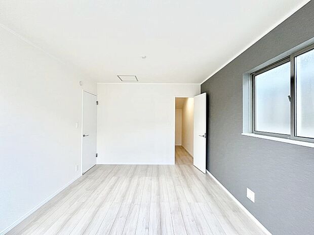 アクセントクロスを使用しワンランクアップの空間に。