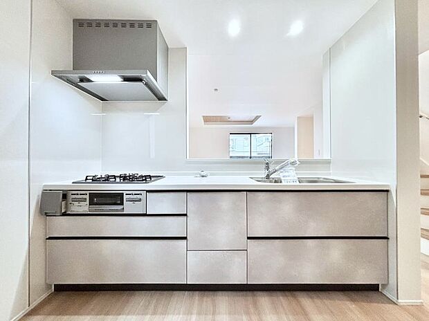 毎日使うキッチンだから、使いやすさ&お手入れのしやすさにこだわりました。