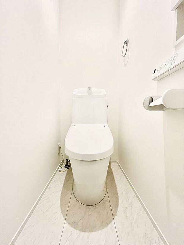 トイレは温水洗浄機能付き  