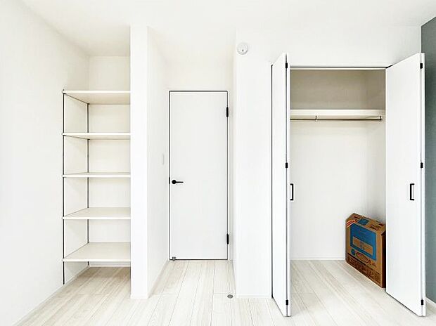 全居室クローゼット付き  