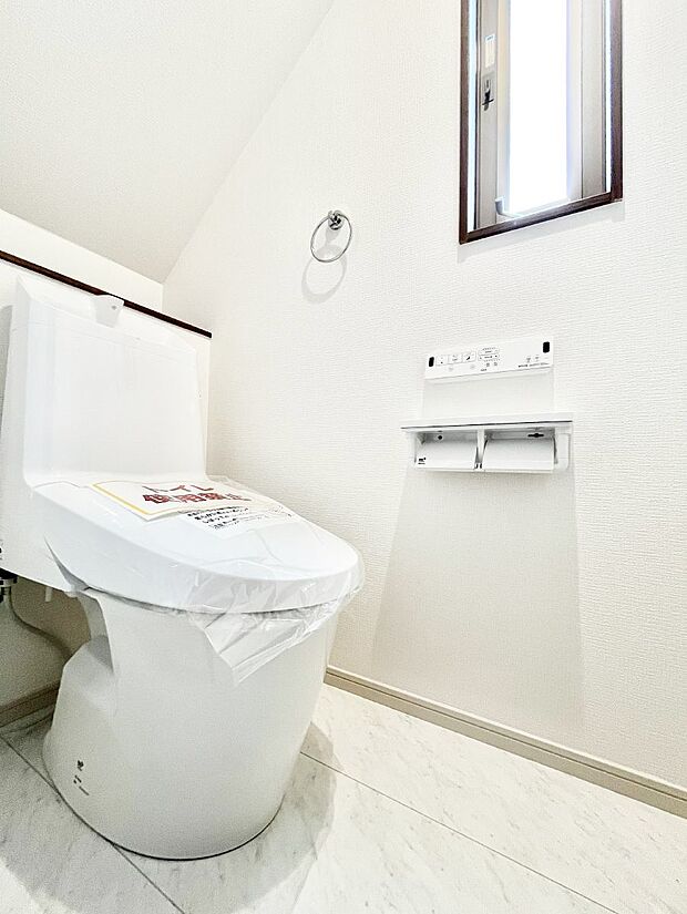 トイレは温水洗浄機能付き