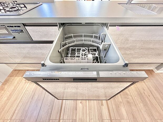 面倒なお片づけは食洗機にお任せ!家事の負担が減って、時間にも気持ちにもゆとりができます。