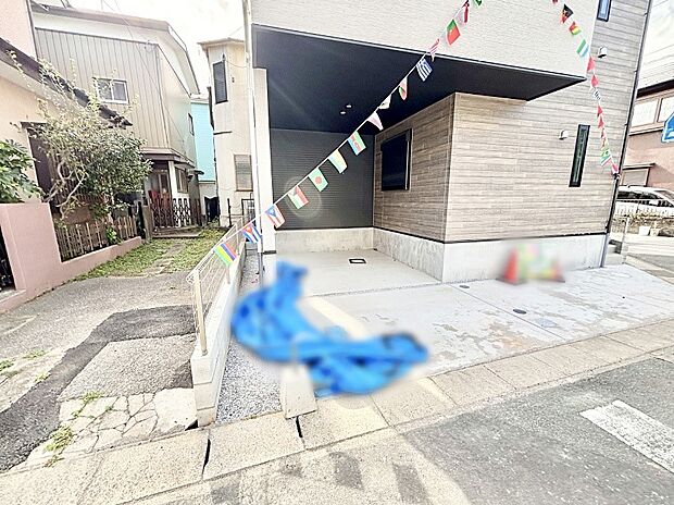 ビルトインタイプは大切なお車を傷や汚れから守ることができます。