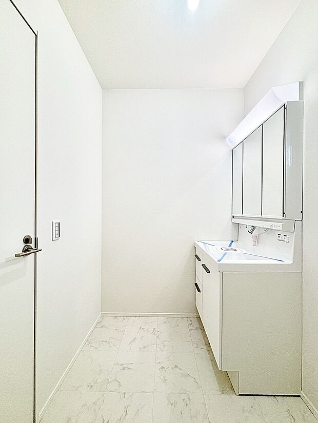 身支度もスムーズにおこなえる脱衣場