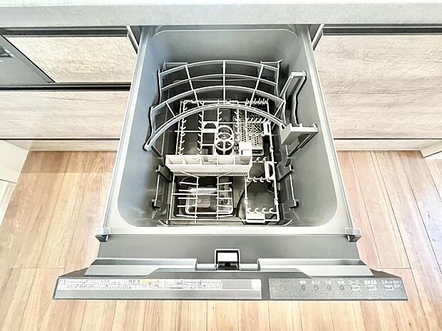 面倒なお片づけは食洗機にお任せ！家事の負担が減って、時間にも気持ちにもゆとりができます。