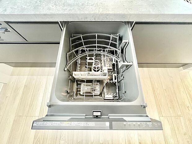 面倒なお片づけは食洗機にお任せ！家事の負担が減って、時間にも気持ちにもゆとりができます。