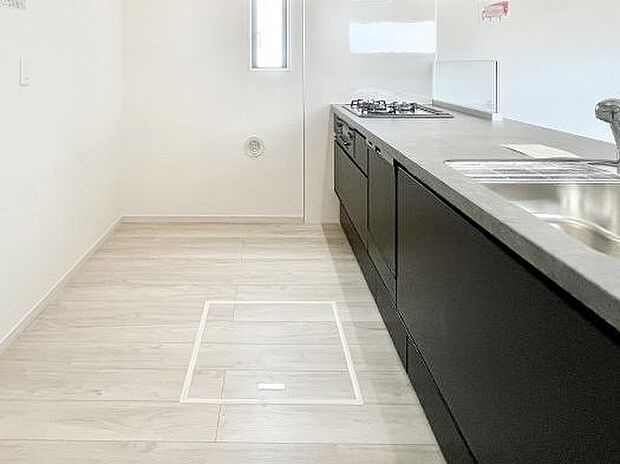 床下収納付き！日用品・非常用品の収納にも大活躍。