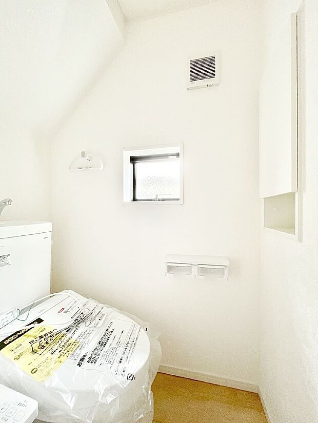 トイレは安心の2箇所!朝のバタバタも一安心です。