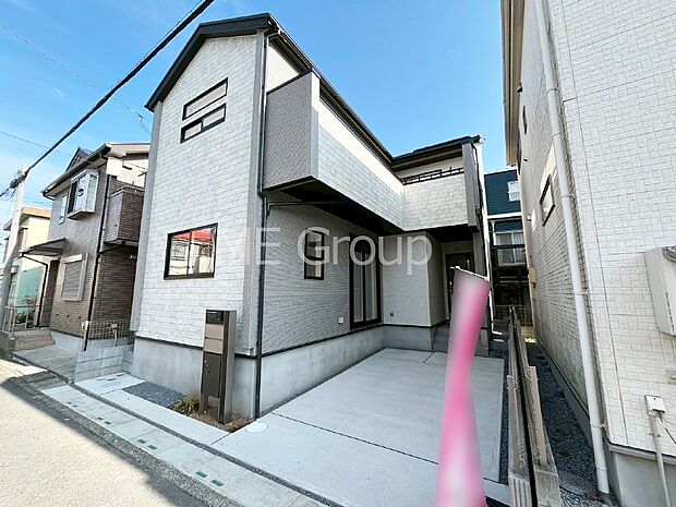 溢れる陽光でご家族の笑顔も輝く