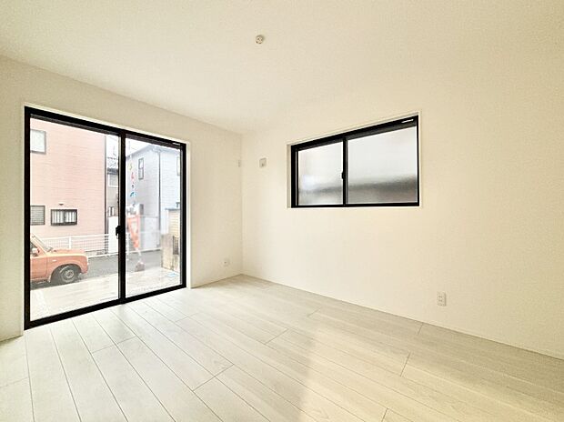 爽やかな日差しがお部屋全体を優しく包み込んでくれます 