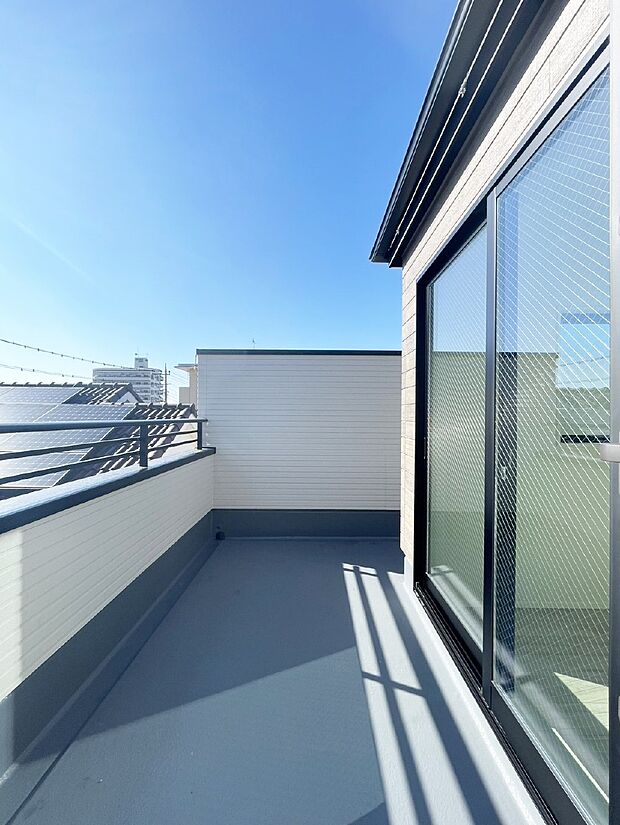 風通しの良いバルコニー