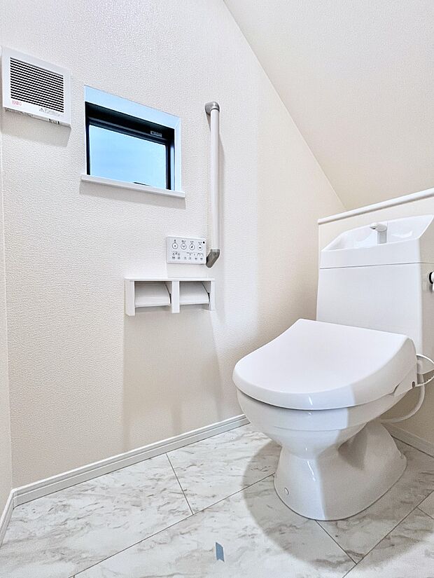 トイレは1階と2階それぞれに配置されていてとても便利です。