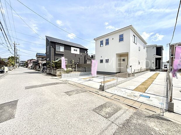 前面道路はきちんと整備されています  