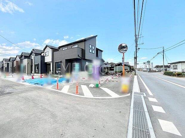 角地なので日当たりも良く、お家が堂々として見えます。