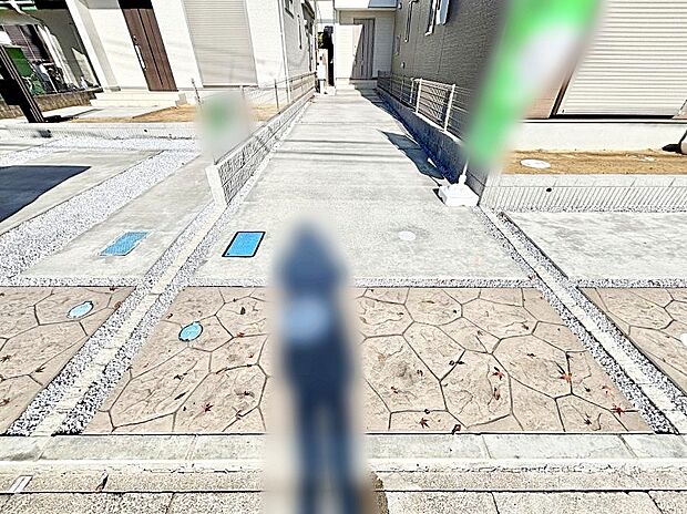 駐車2台可能！急なお客様の駐車に。また、ご家族の自転車スペースとしても大活躍。