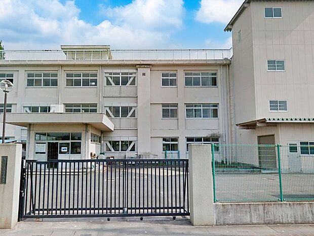 中学校 1700m 三郷市立北中学校