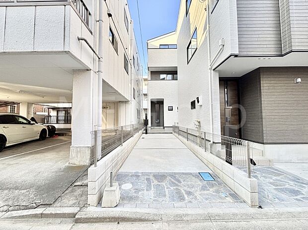 溢れる陽光でご家族の笑顔も輝く