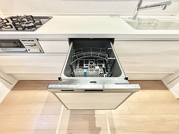 面倒なお片づけは食洗機にお任せ!家事の負担が減って、時間にも気持ちにもゆとりができます。