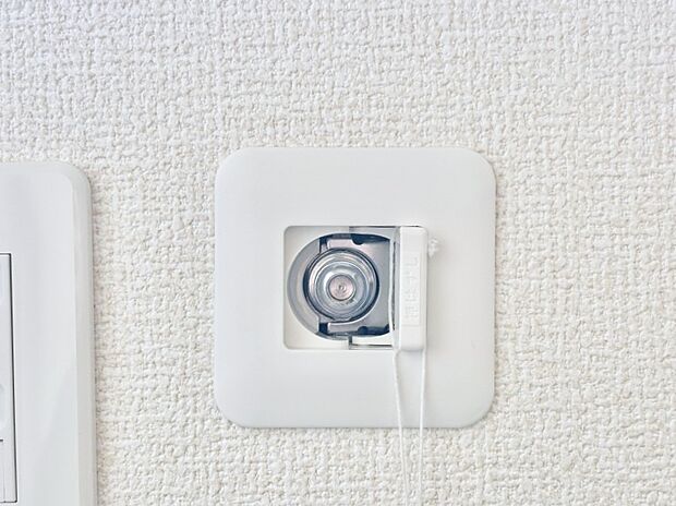 洗面所にガスコンセントを設置！ガス式の衣類乾燥機が使用できますね