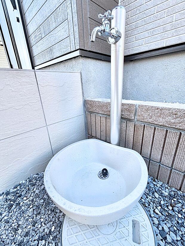 ガーデニングやお掃除に便利な外水栓