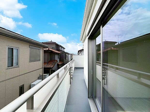 風通しの良いバルコニー