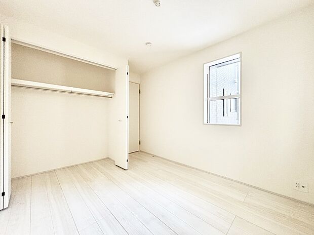 子供部屋にもおすすめな収納スペースたっぷりの居室