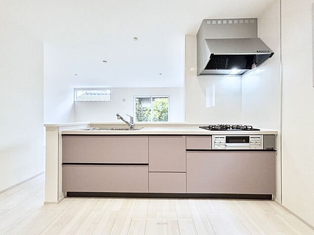 ゆとりあるキッチンではご家族と楽しくお料理ができます。