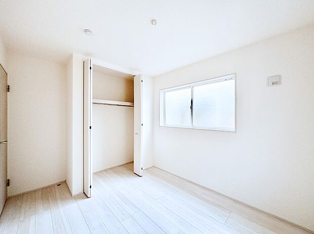 子供部屋にもおすすめな収納スペースたっぷりの居室