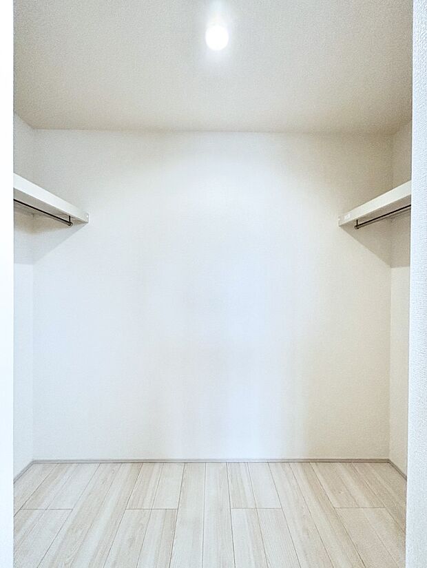 毎日の服選びが楽しくなるウォークインクローゼット