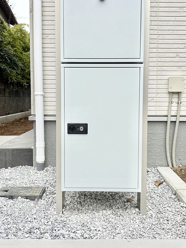 外観「宅配ボックス」時間を気にせず宅配物をいつでも安全に受け取れます。