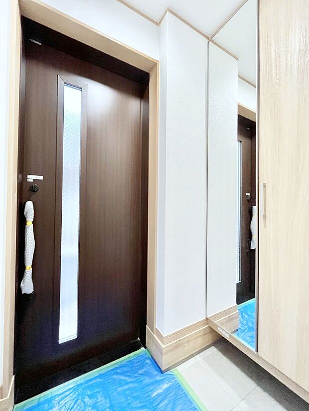 家族の帰宅やお客様をあたたかく迎える玄関