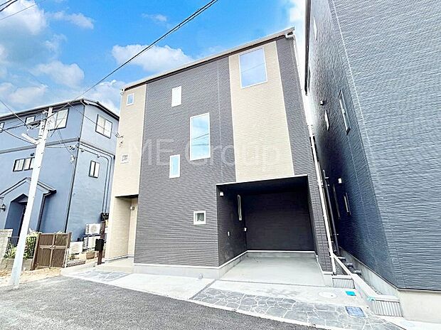 洗練された外観、上質な住空間が広がる室内は永く安心して過ごせる住居です。 